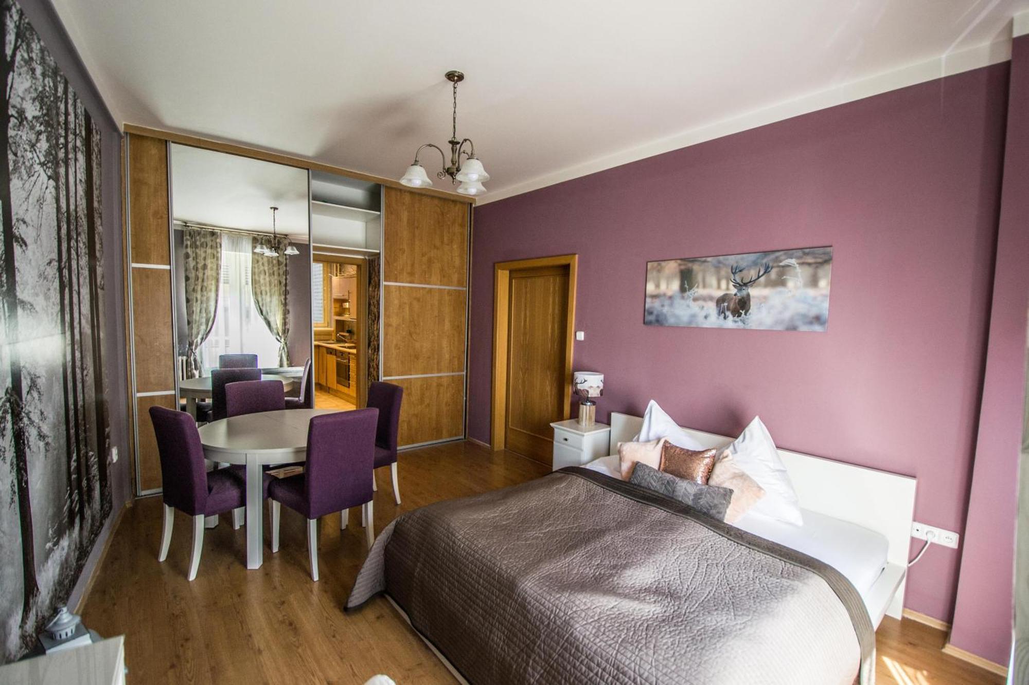 Main Prague Square Apartments Sauna And Fireplace מראה חיצוני תמונה