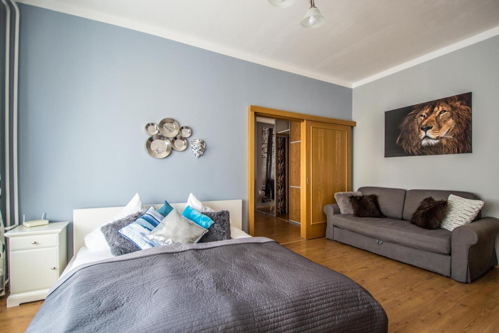 Main Prague Square Apartments Sauna And Fireplace מראה חיצוני תמונה