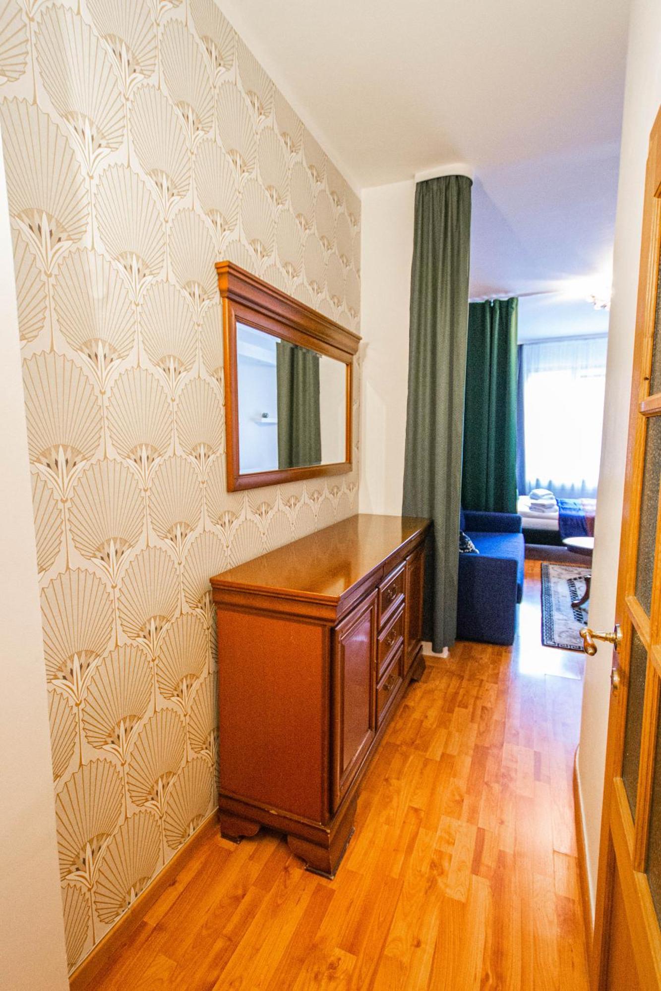 Main Prague Square Apartments Sauna And Fireplace מראה חיצוני תמונה