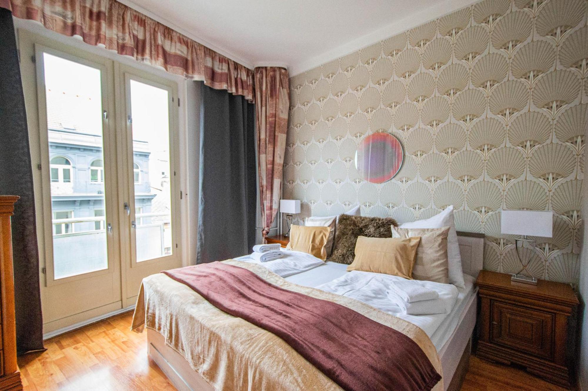 Main Prague Square Apartments Sauna And Fireplace מראה חיצוני תמונה