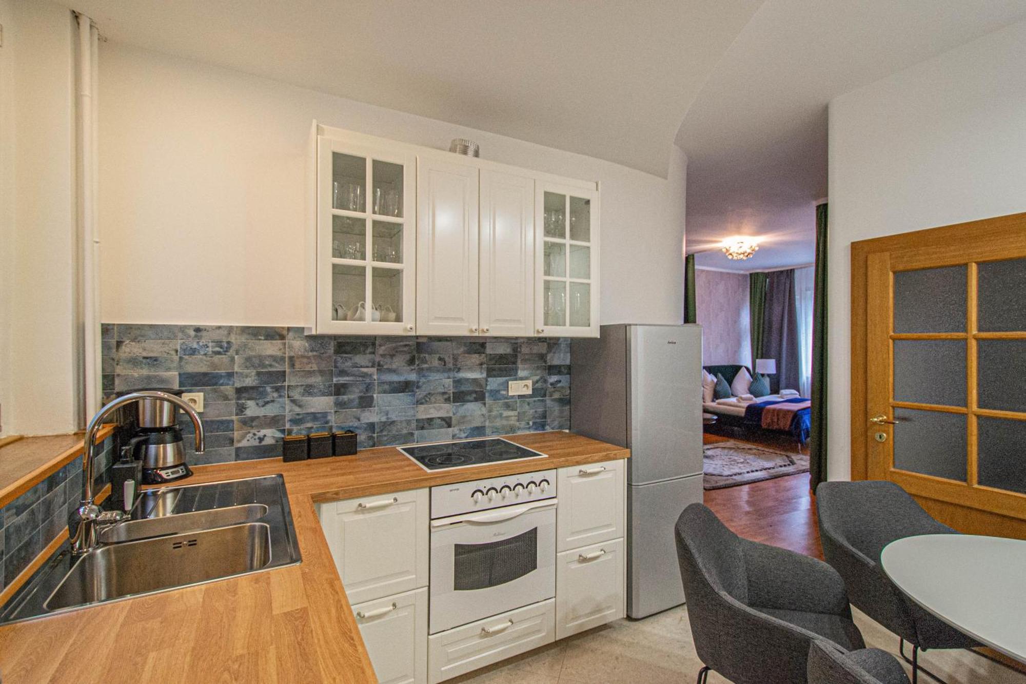 Main Prague Square Apartments Sauna And Fireplace מראה חיצוני תמונה